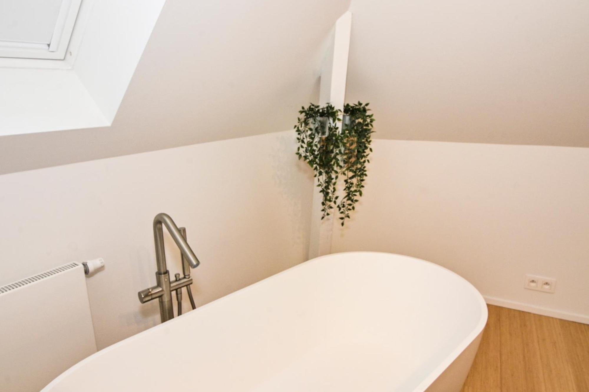 Family Duplex Getaway - Perfectly Positioned For City Adventures ブリュッセル エクステリア 写真